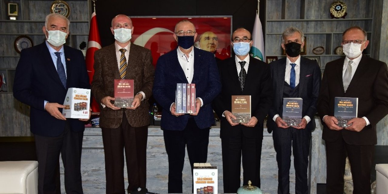 Manisa’nın Geçmişine Işık Tutacak Kitap Serisi Tanıtıldı