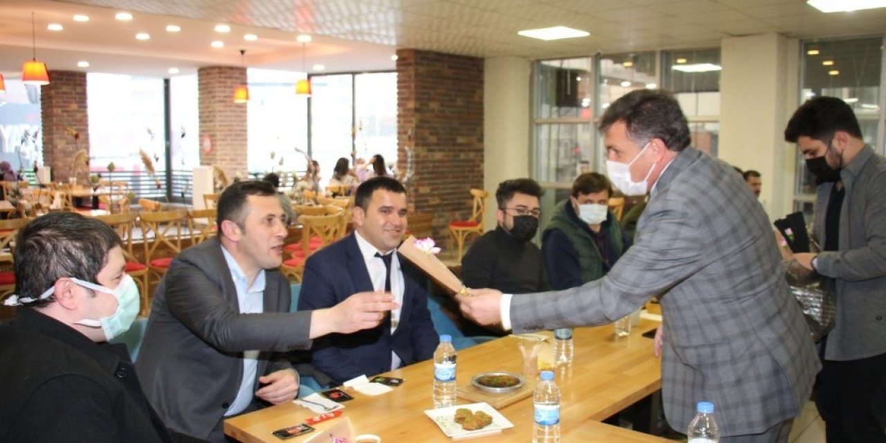 Başkan Demirden Doktorlara Akşam Yemeği