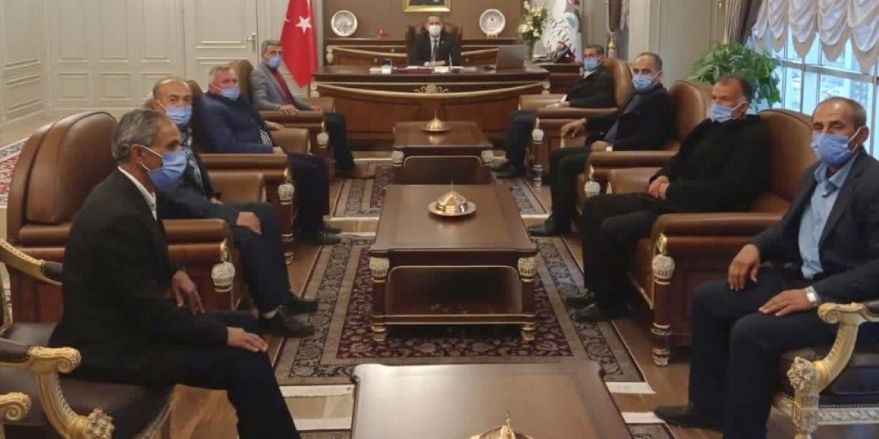 Gerger’in Muhtarları Vali Çuhadar İle Görüştü
