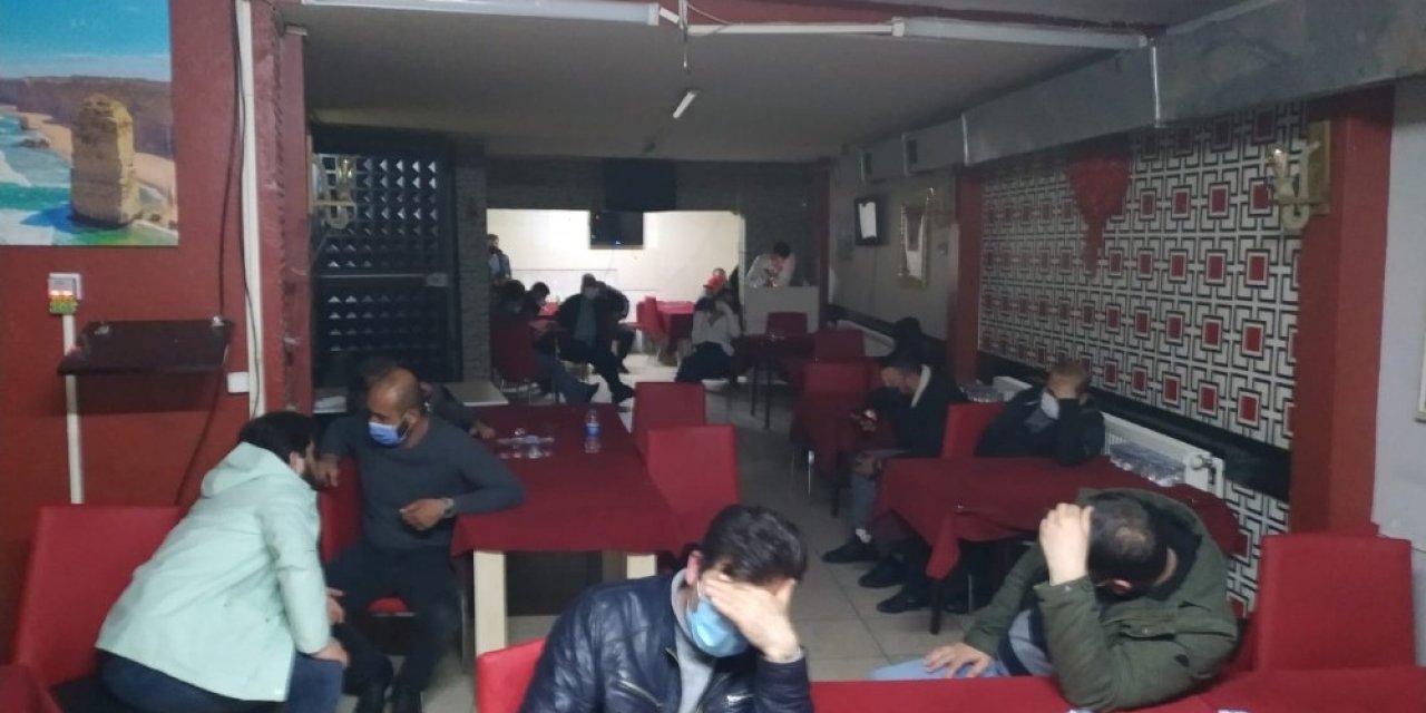 Kumar Oynayan 63 Kişiye 481 Bin 68 Lira Ceza Yazıldı