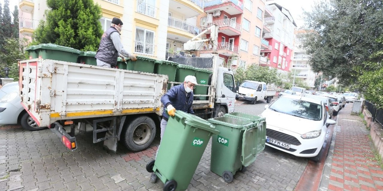 Efeler’de Çöp Kovaları Yenileniyor