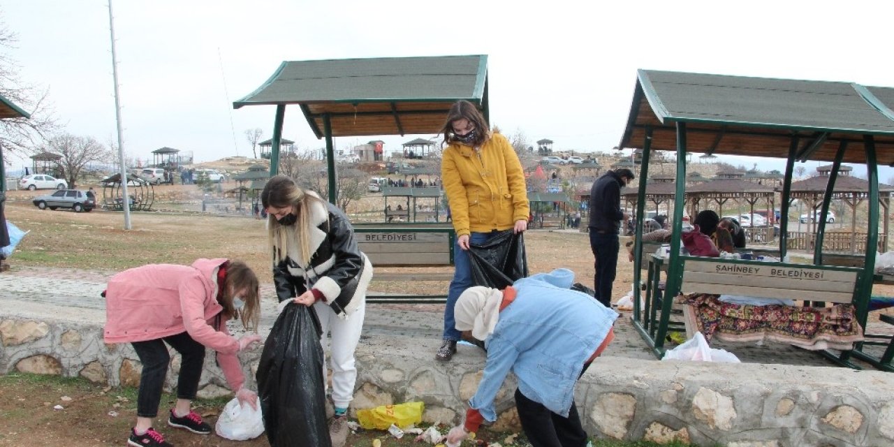 Siirt’teki Çevre Temizliği Etkinliğine Ukraynalı Turistler De Katıldı