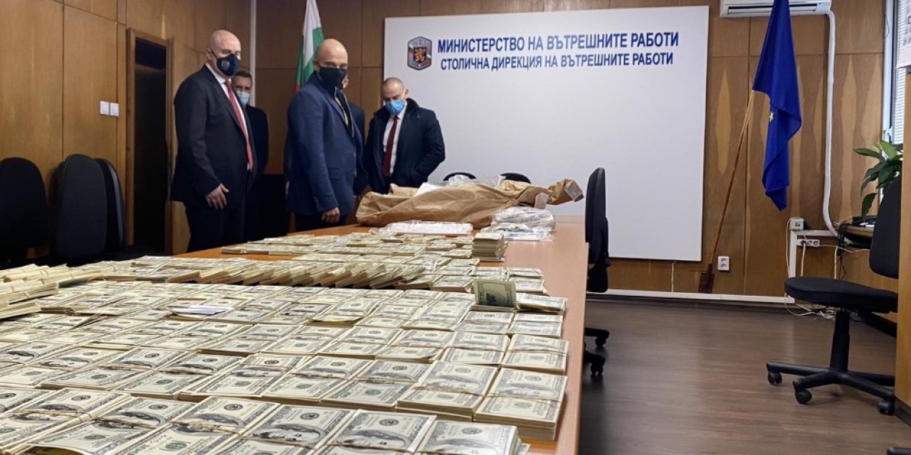Bulgaristan’da Üniversite Matbaasında Milyonlarca Sahte Döviz Ele Geçirildi