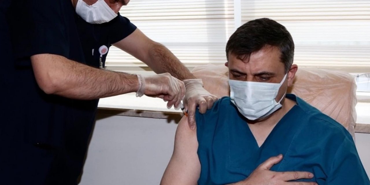 Vali Çiftçi, İkinci Doz Aşısını Oldu