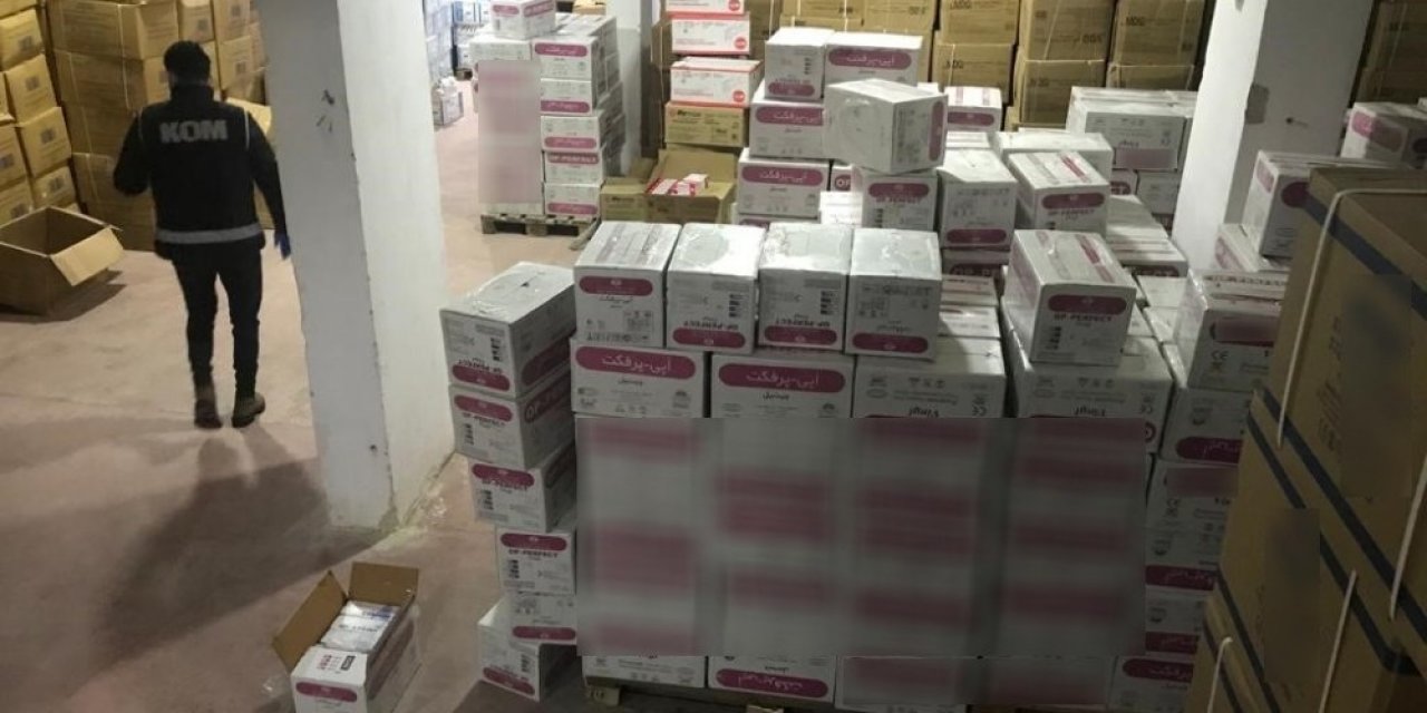 Antalya’da 977 Bin Adet Gümrük Kaçağı Cerrahi Maske Ele Geçirildi