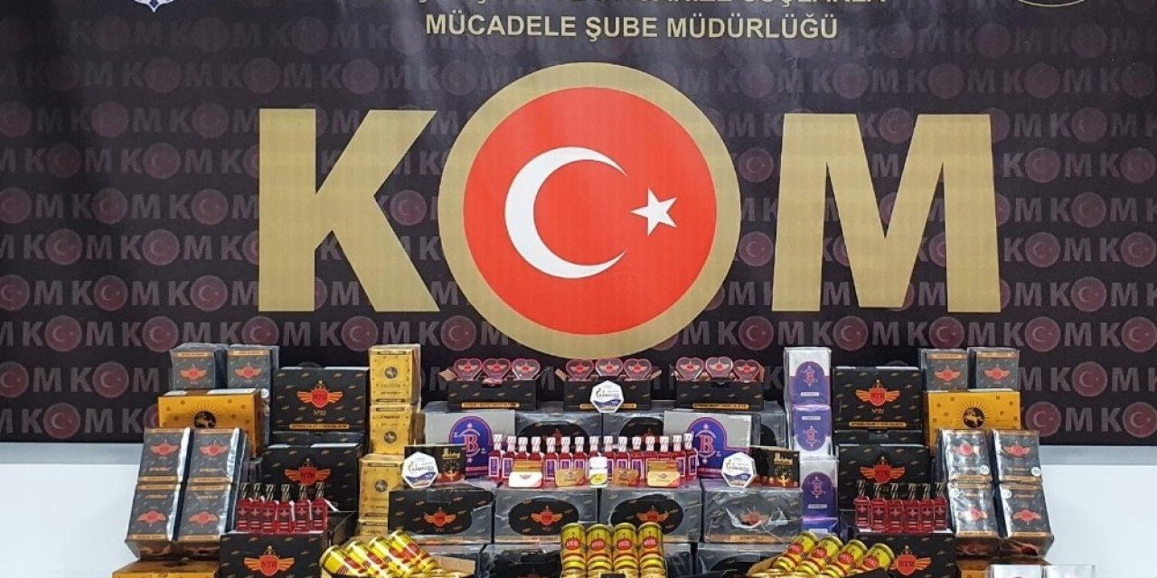 Piyasaya Kaçak Cinsel Hap Sürmek İsteyen 2 Kişi Yakalandı