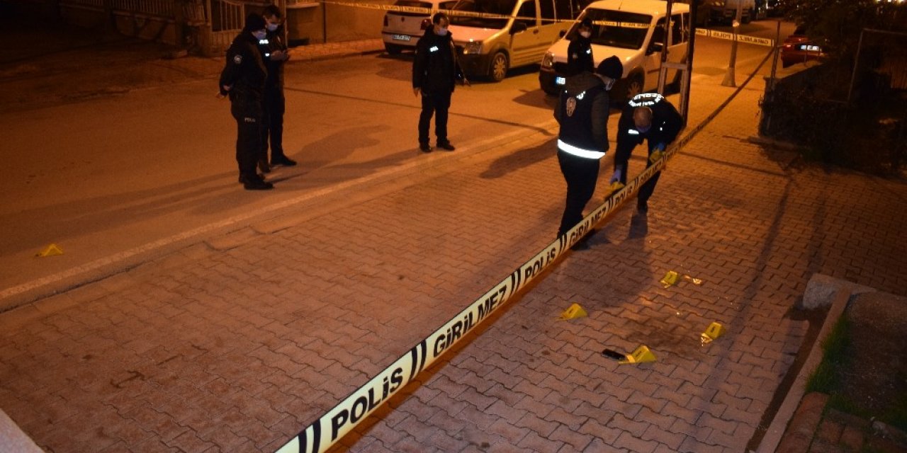 Husumetlisine Kurşun Yağdırdı: 1 Yaralı