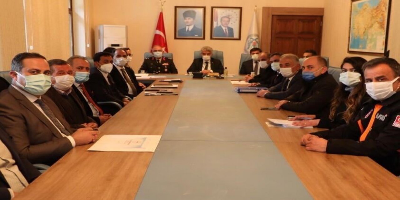 Erzincan’da İ̇l Pandemi Kurulu Toplantısı Yapıldı