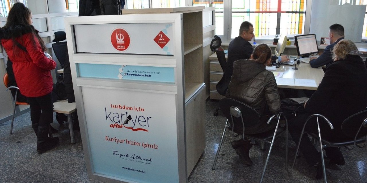 Keçiören Belediyesi Kariyer Ofisi Bir Ayda 100 Vatandaşı İş Sahibi Yaptı