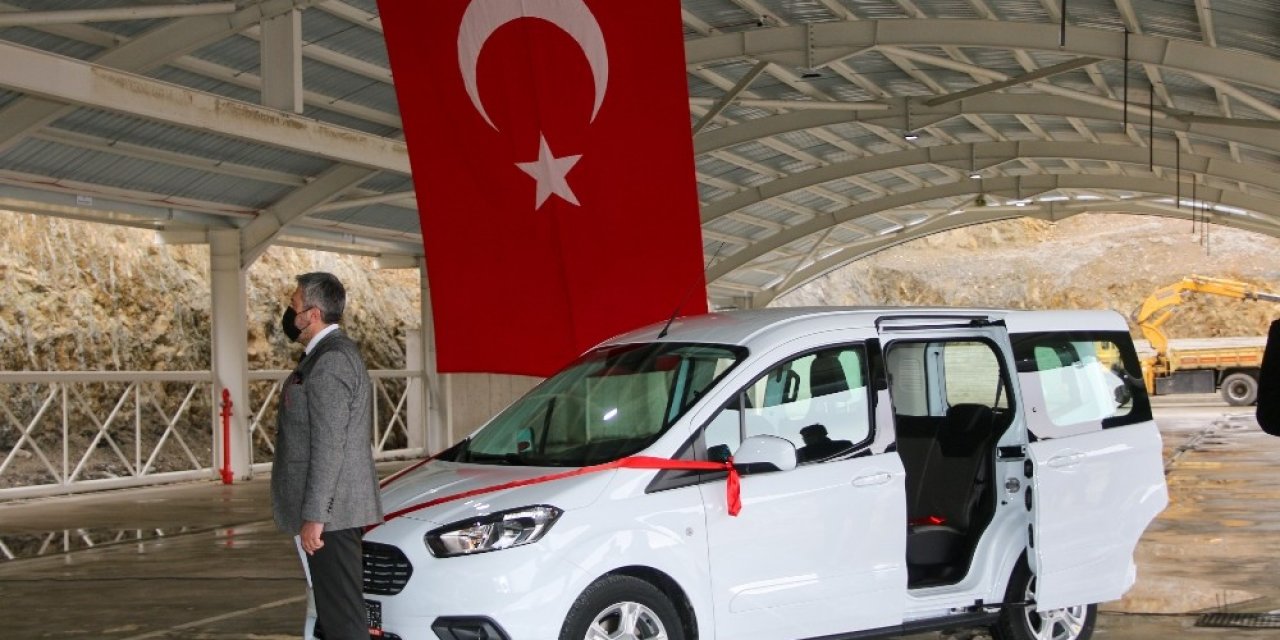Yahyalı İ̇lçe Sağlık Müdürlüğü’ne Araç Hibesi Yapıldı