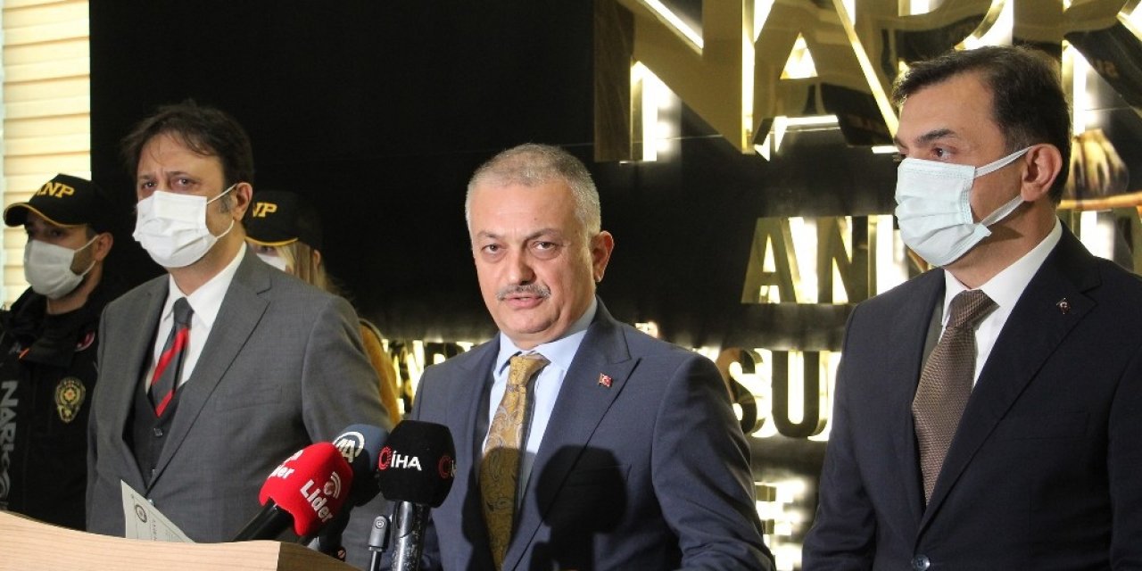 Antalya’da Uyuşturucu Satıcılarına ‘mavi Bayrak’ Operasyonu: 200 Gözaltı