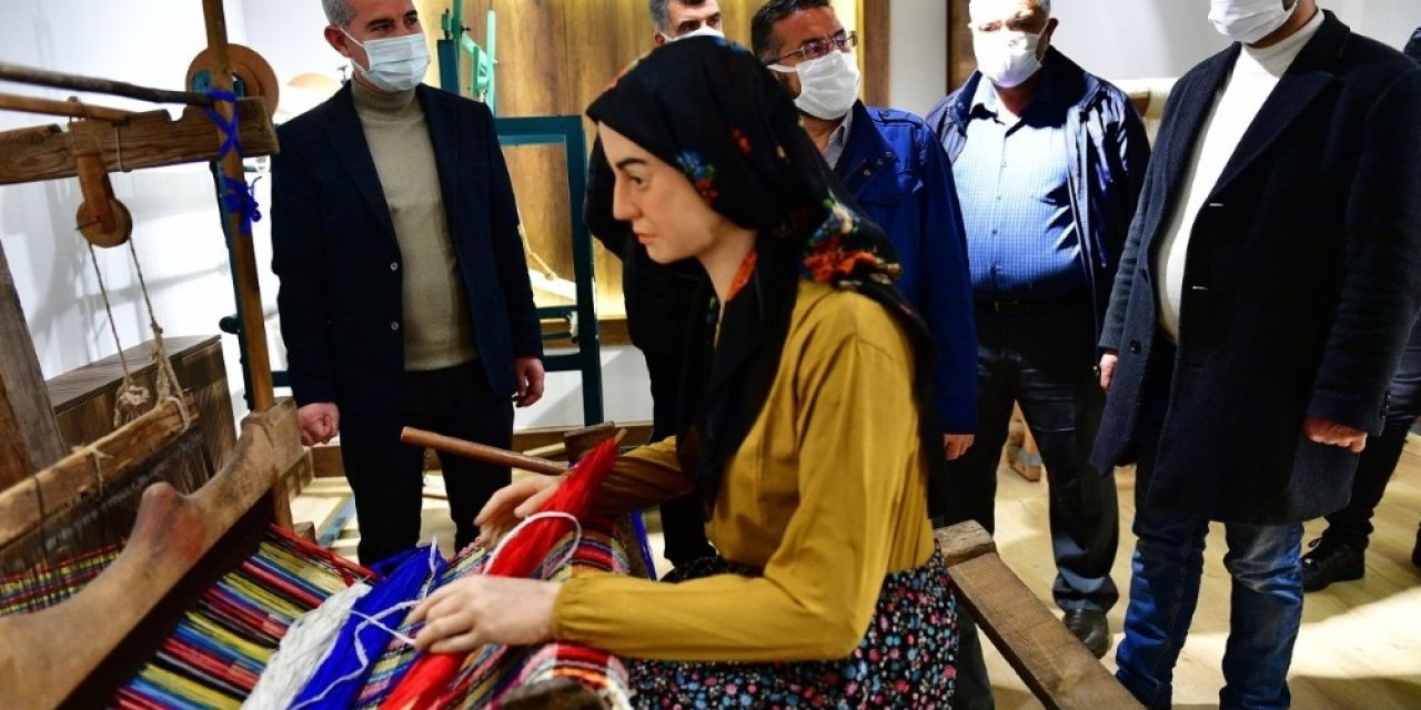 Yeşilyurt Belediyesi Tekstil Müzesi İle Ziyaretçilerini Tarihi Bir Yolculuğa Çıkarıyor