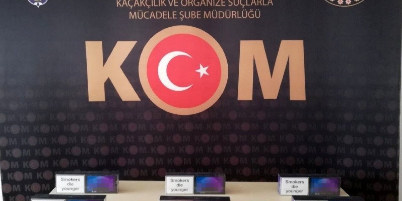 Burdur’da İki Araçta Yüzlerce Kaçak Ürün Ele Geçirildi