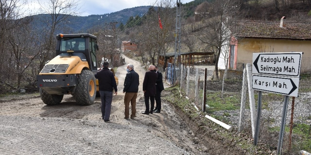 Karabük’te Köy Yollarında Bakım-onarım Çalışmaları