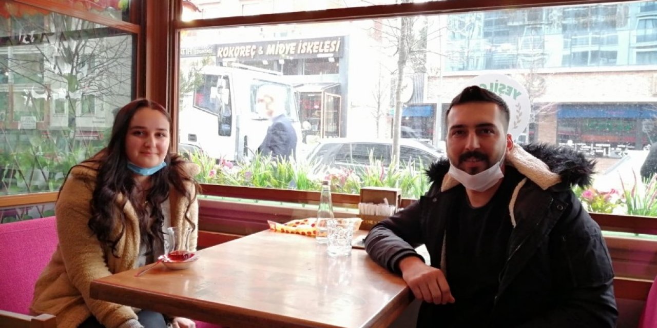 Genç Çift Covid Denetimindeki Başkandan Nikahlarını Kıyma Sözü Aldı
