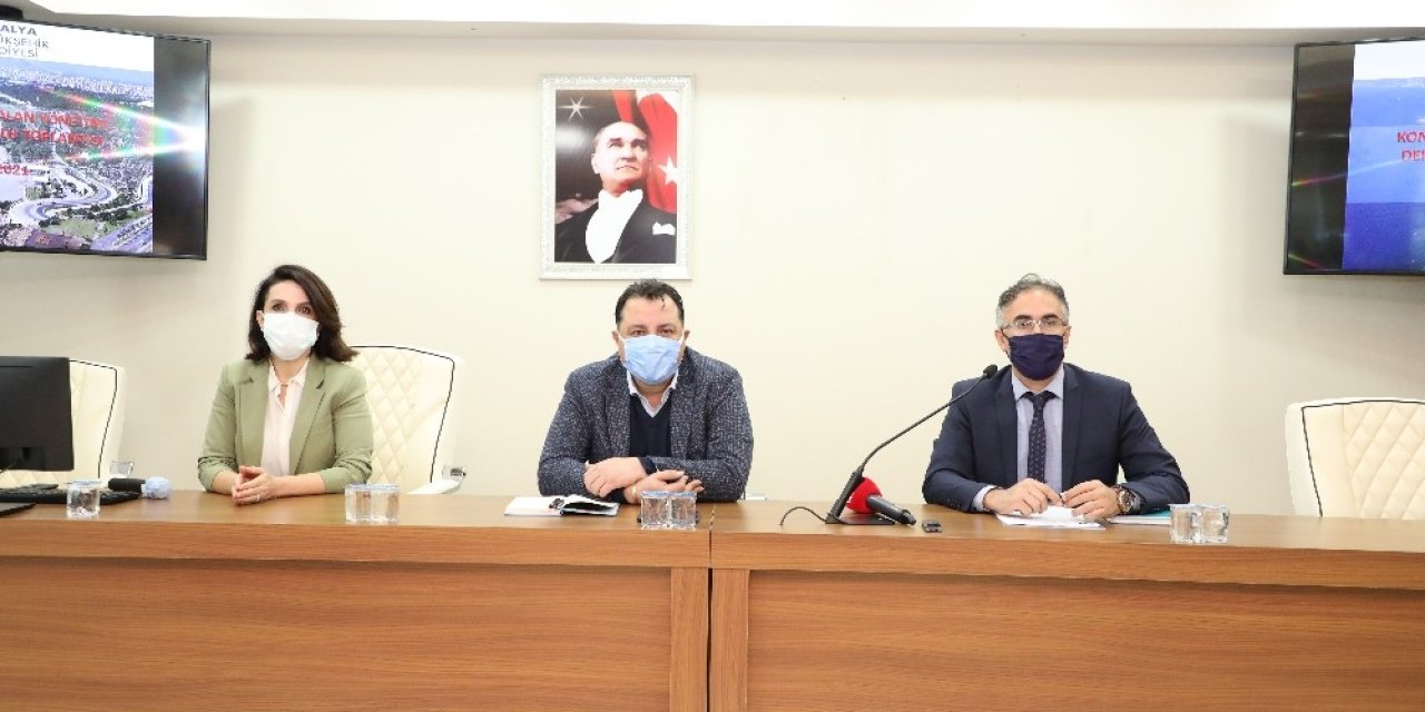 Konyaaltı Sahili Alan Yönetimi Sezona Hazırlık Toplantısı Yaptı