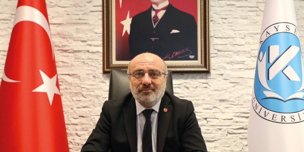 Rektör Karamustafa: “18 Mart Ölümsüz Bir Kahramanlık Zaferidir”