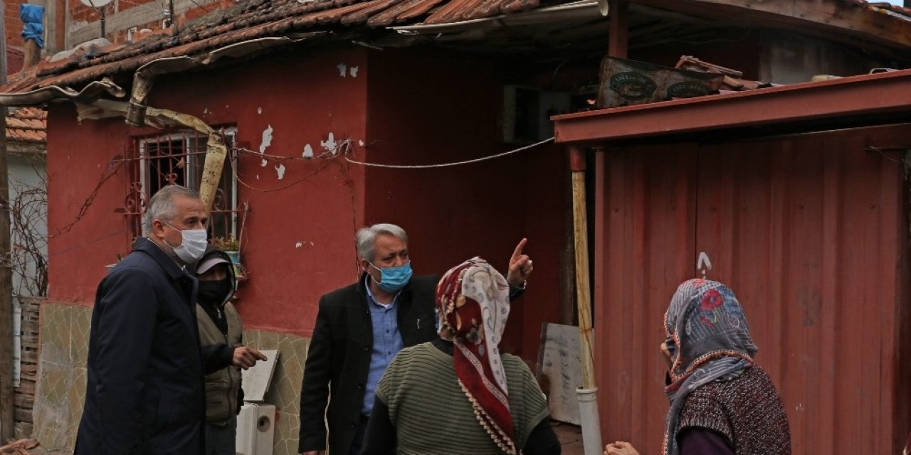 Başkan Kılıç’tan Evi Yanan Yaşlı Kadına Destek