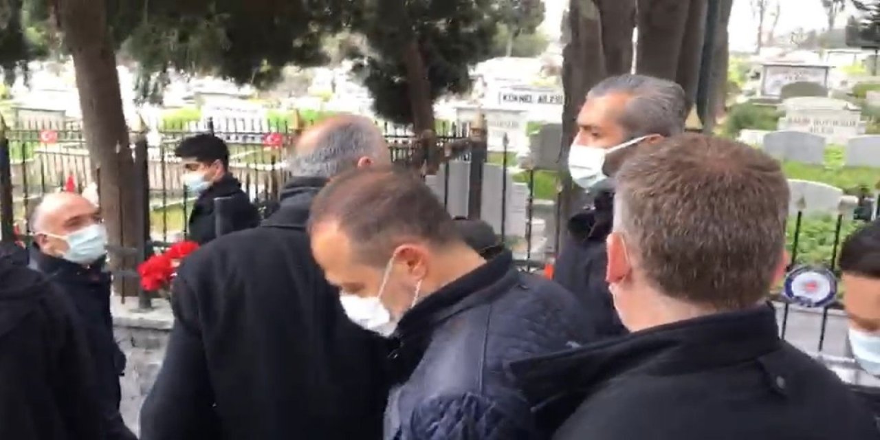 Edirnekapı Şehitliği’nde İ̇mamoğlu’na Şok Tepki