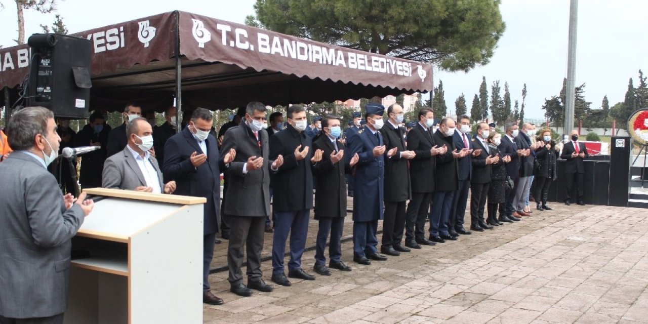 Bandırma Şehitliğinde 18 Mart Töreni