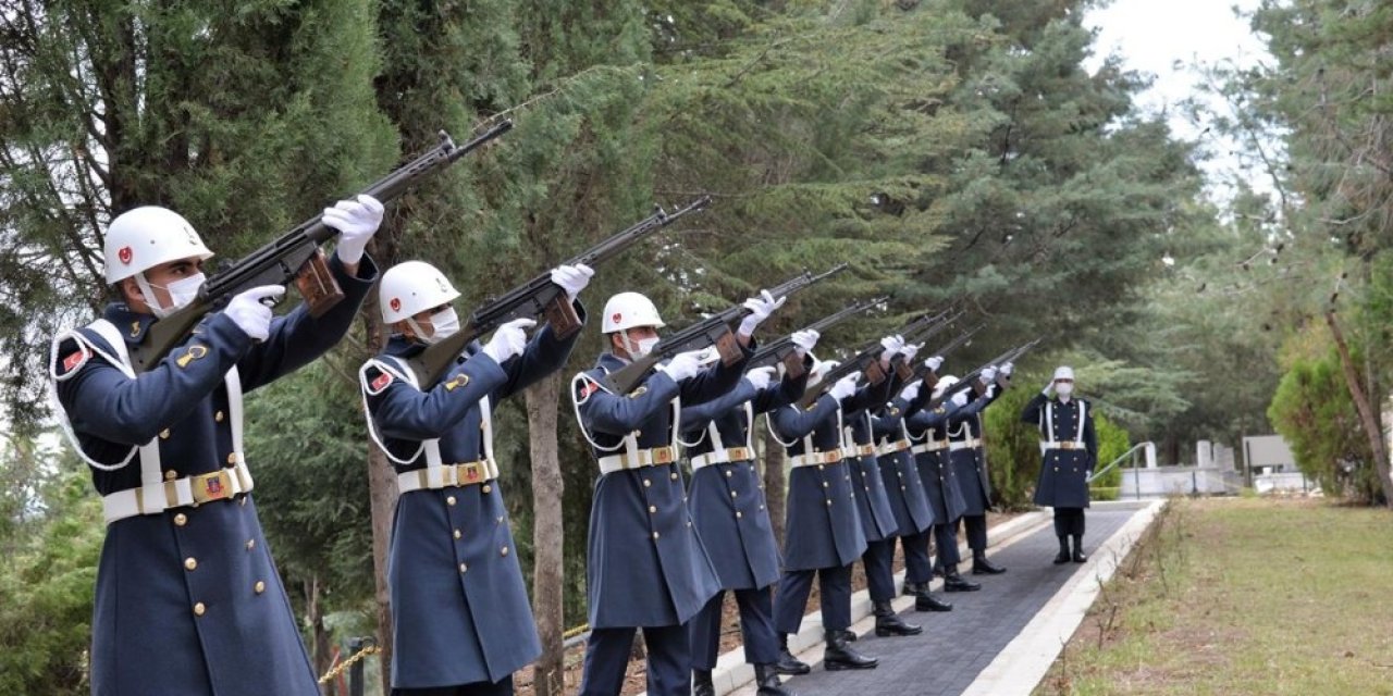 Bilecik’te 18 Mart Şehitleri Anma Günü Ve Çanakkale Deniz Zaferi’nin 106’ıncı Yıl Dönümü Töreni