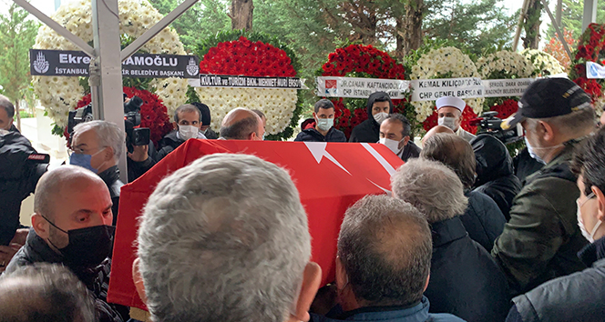 Türk müziğinin duayen ismi Timur Selçuk, son yolculuğuna uğurlandı