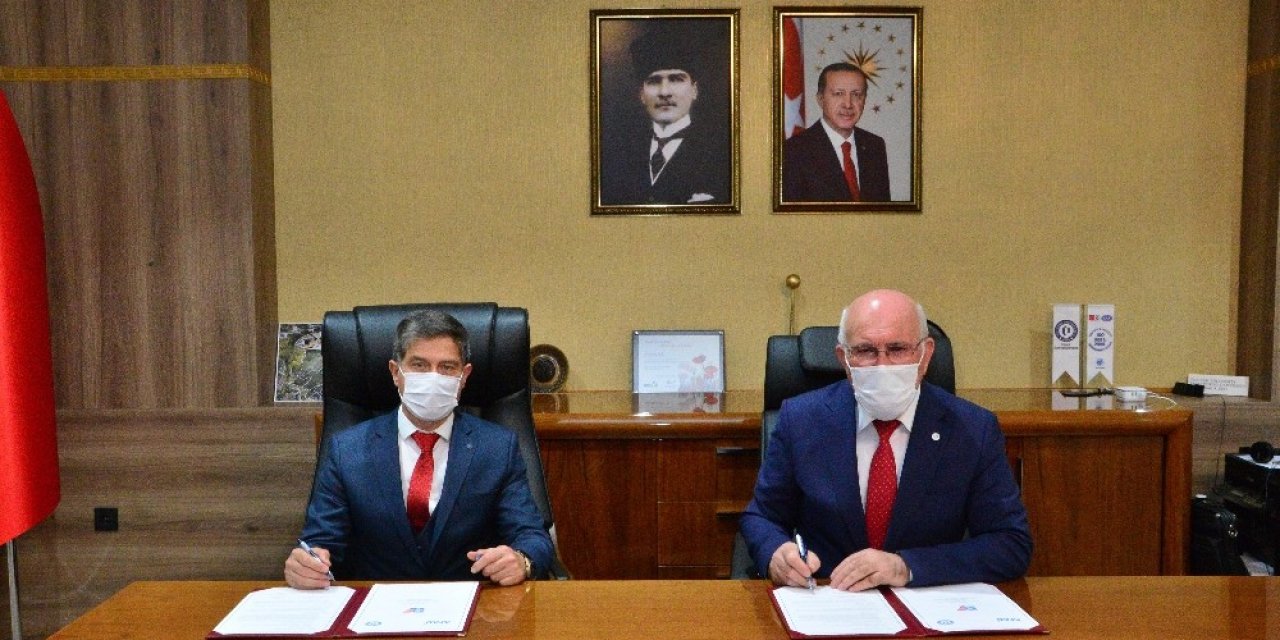 Uşak Üniversitesi Ve Afad Arasında ‘afet Farkındalık Eğitimi’ Protokolü İ̇mzalandı
