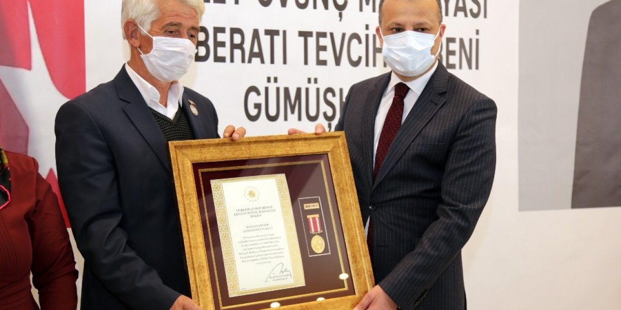Gümüşhane’de Gazi Hasan Turgut’a Devlet Övünç Madalyası Verildi