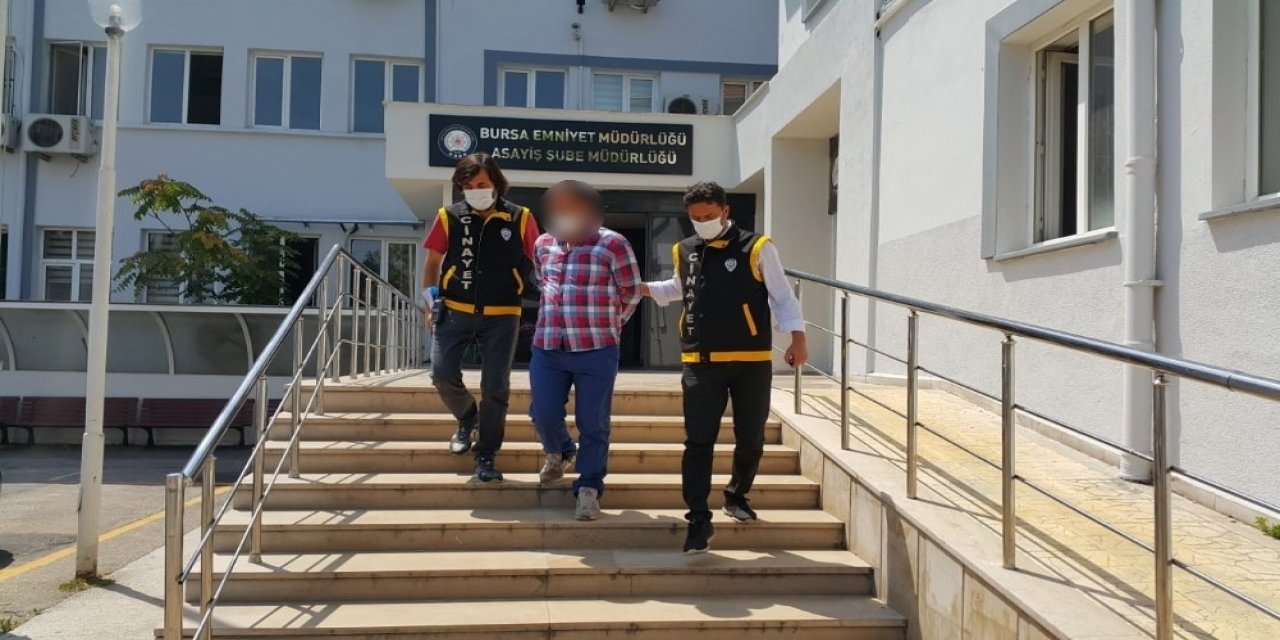 Hemşire Ablasını 9 Yerinden Bıçaklayan Sanığa 12 Yıl 6 Ay Hapis Cezası