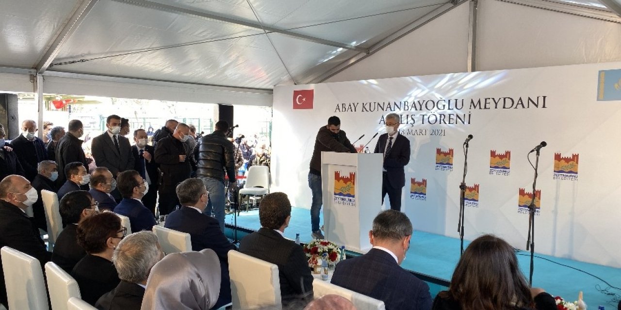 Zeytinburnu’nda “abay Kunanbayoğlu Meydanı” Açıldı