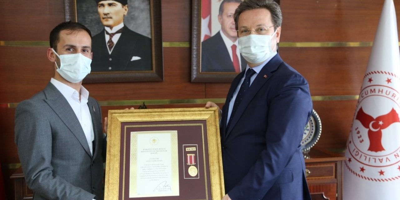 Güneydoğu Gazisine Gazilik Beratı Ve Devlet Övünç Madalyası Verildi