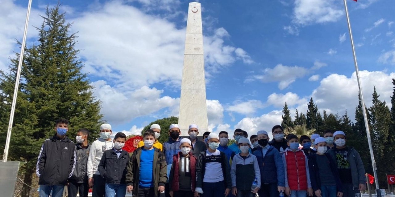 Manisalı 2 Bin 175 Çanakkale Şehidi İçin 45 Hatim