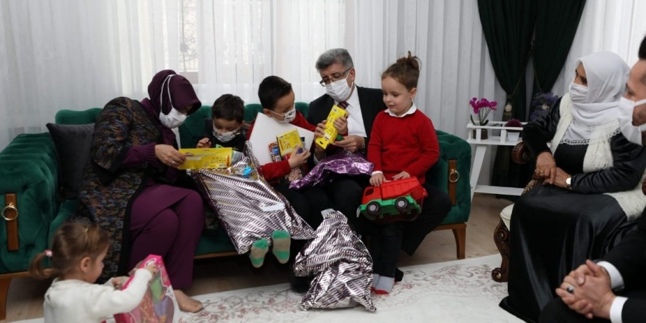 Vali Bilmez Ve Eşi Meral Bilmez’den Şehit Ailelerine Ziyaret