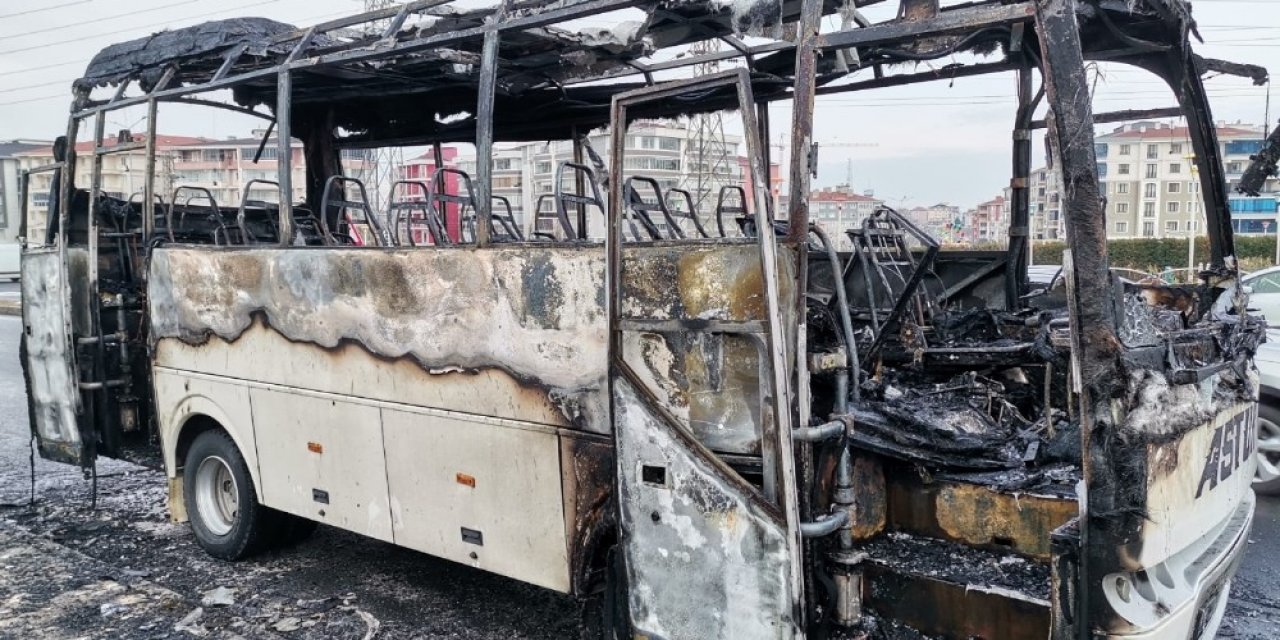 İ̇şçi Servisi Alevlere Teslim Oldu, Faciadan Dönüldü