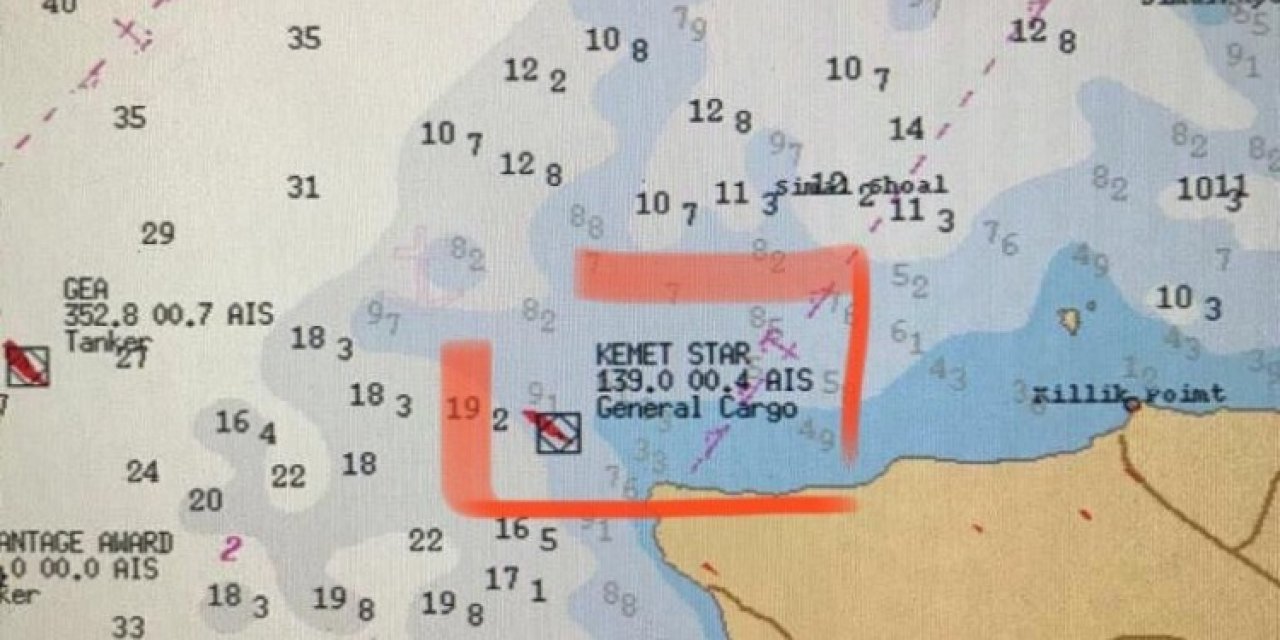 Bozcada Açıklarında Kargo Gemisi Karaya Oturdu