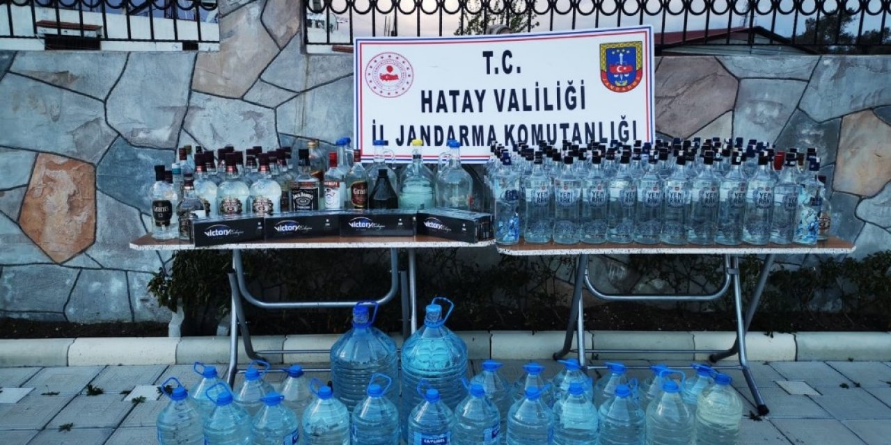 Hatay’da Kaçak İçki Ve Sigara Ele Geçirildi
