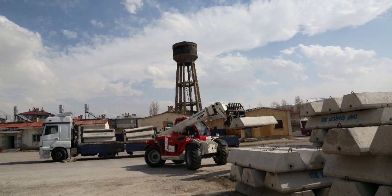 Van Büyükşehir Belediyesi 2 Bin 500 Hayvan İçme Suyu Sıvatı Kuracak