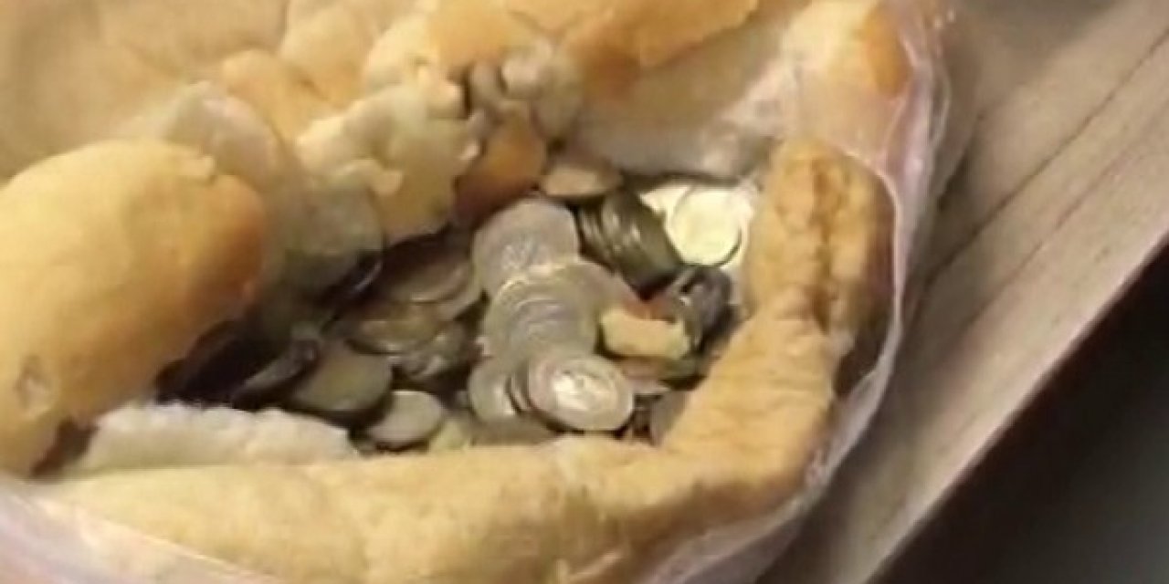 Yakalanacaklarını Anlayınca Paraları Ekmeğin Arasına Gizledi
