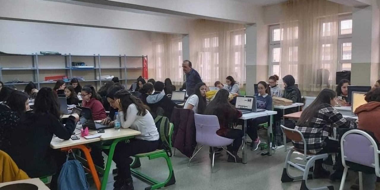 Tübi̇tak Yarışması Bölge Finaline 9 Proje İle Katılacaklar