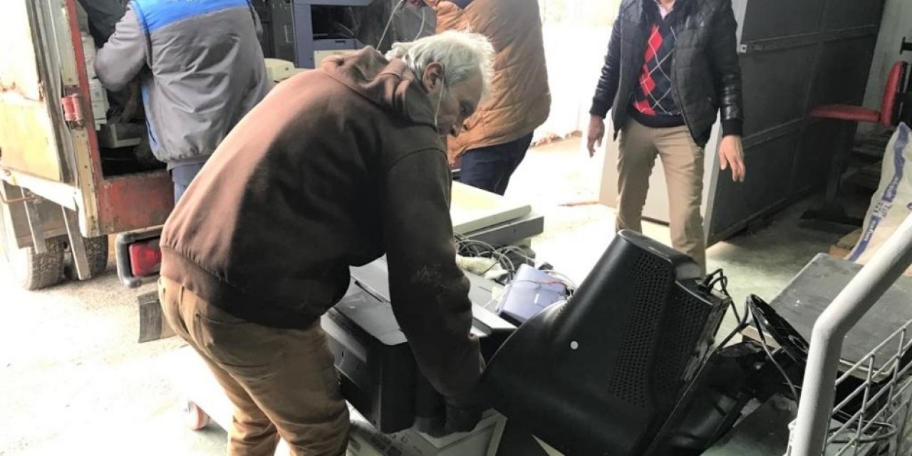3 Ayda 3 Ton Elektronik Atık Toplandı