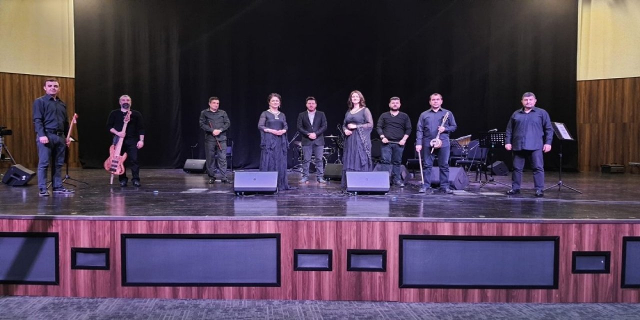 Aşık Veysel Türkülerle Anılacak
