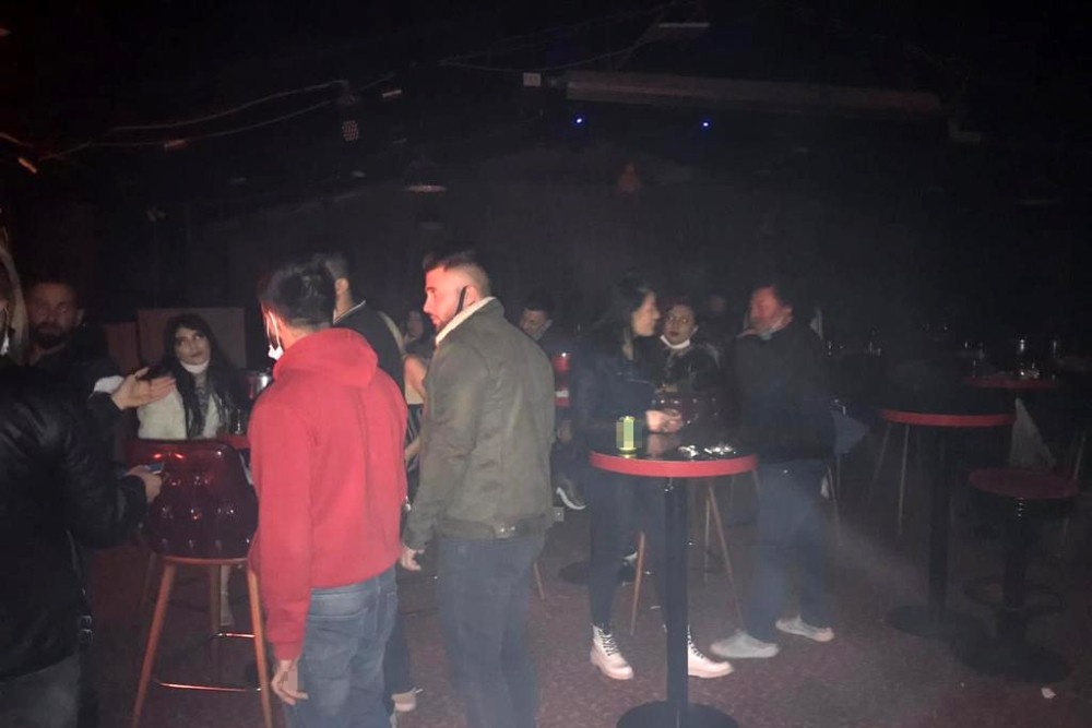 Sosyal mesafe kuralına uymayan 72 kişiye 226 bin 800 lira para cezası
