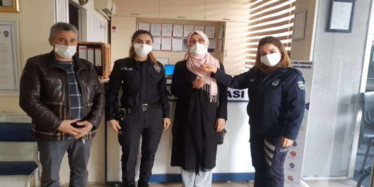 Kayıp Bileklik Sahibine Ulaştırdı