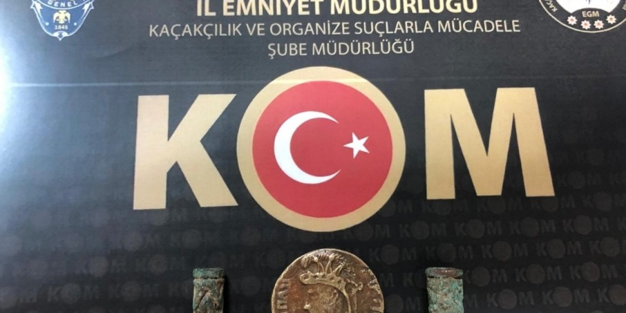 Siirt’te Tarihi Eser Ve Cep Telefonu Kaçakçılarına Operasyon: 3 Gözaltı