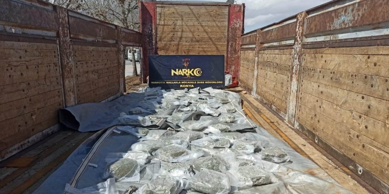 Konya’da Tırın Çadırında 32 Kilo 450 Gram Esrar Ele Geçirildi