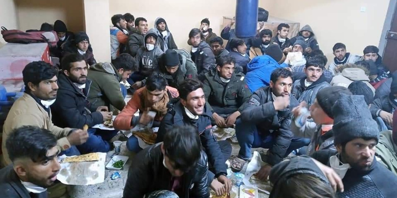 Şanlıurfa’da 82 Afgan Göçmeni Yakalandı: 5 Gözaltı