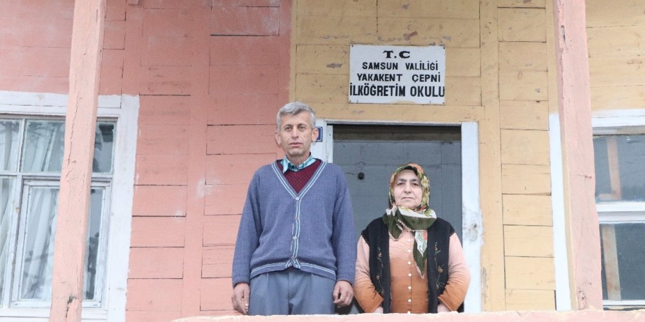 Heyelanda Evi Yıkılan 8 Kişilik Aile Okulda Yaşıyor