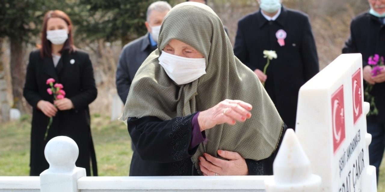 Doğum Gününde Şehit Olan Sedat Çakır Mezarı Başında Anıldı
