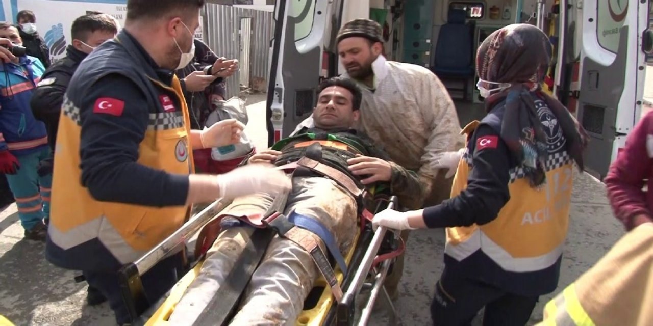 Üsküdar’da İnşaat Temelinde Toprak Kaydı: 1 İşçi Yaralı