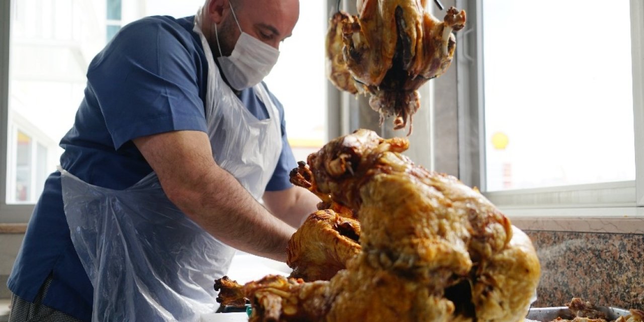 Türk Mutfağının En Seçkin Lezzetlerinden Kuyu Kebabı Sezonu Açıldı